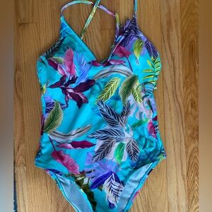VYB Swimsuit size medium